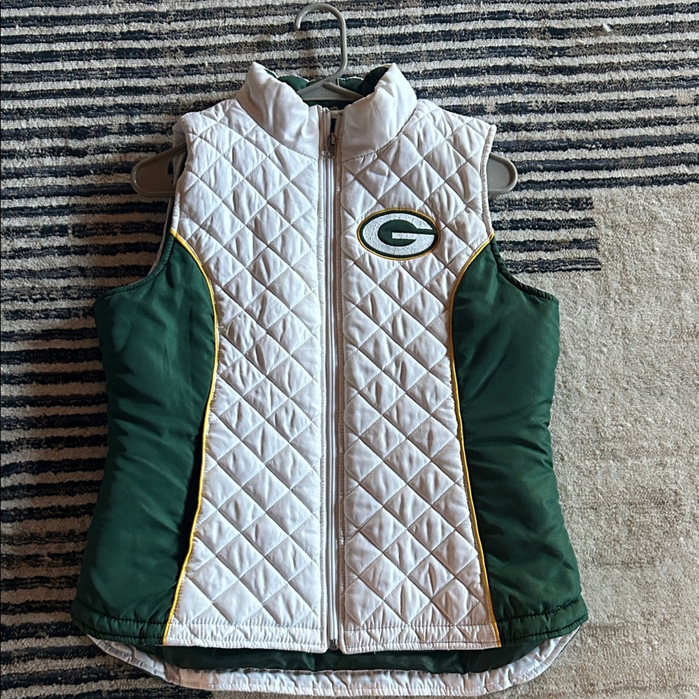 Women's Quilted Vest - Green and White